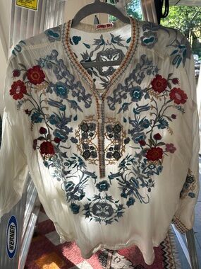 Johnny Was Ivory Boho Embroidered Floral Tunic